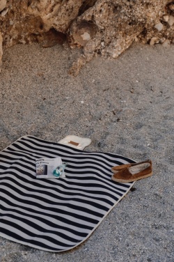 Logotrade werbemittel das Foto: VINGA Alba GRS rPET kleine Picknickdecke