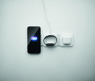 Logotrade Geschäftsgeschenke das Foto: 3fach Ladestation