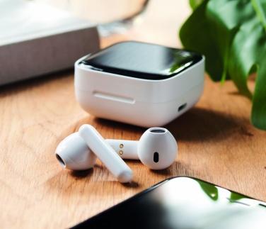 Logotrade werbemittel das Foto: TWS Ohrhörer Set Solar