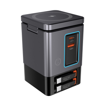 Logotrade promotional product picture of: Urban Vitamin Sacramento 105W GAN charger+retractable cables