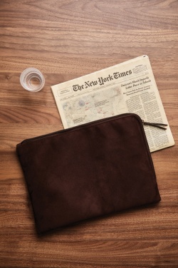 Logotrade ärikingi foto: VINGA Huntoni sülearvuti ümbris