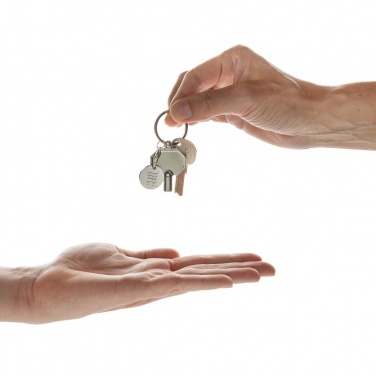 Logotrade reklaamkingituse foto: RCS taaskasutatud tsingisulamist radiaatori võtmehoidja mündiga