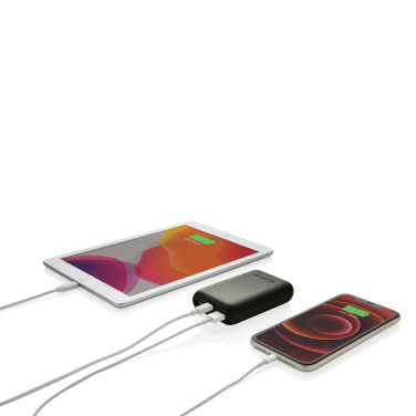 Logotrade reklaamtooted pilt: Urban Vitamin Alameda 10 000 mAh 18W PD toitepank