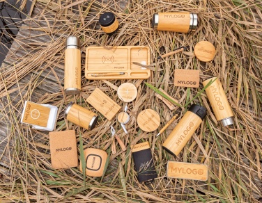 Logotrade ärikingituse foto: Kirjutage nisuõled ja korgist pliiats