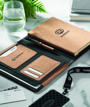 Logotrade reklaamkingitused pilt: A5 märkmik-mapp korgist