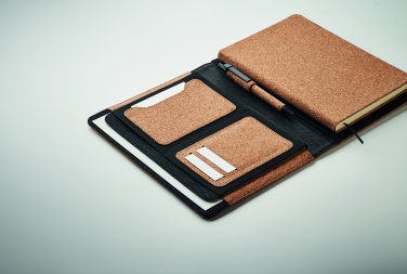 Logotrade ärikingi foto: A5 märkmik-mapp korgist