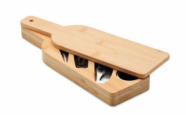 Logotrade firmakingituse foto: Pudelikujuline veinikomplekt