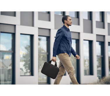 Logo trade ärikingi pilt: Pokroviec Wenger Guyde 14-tolline