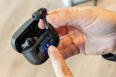 Logo trade firmakingituse pilt: Airtune puutetundliku ekraaniga ANC kõrvaklapid