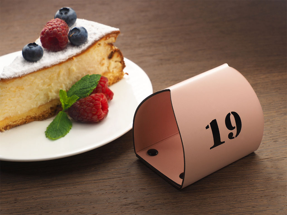 Logotrade ärikingid pilt: Informatsioonialus 1599094