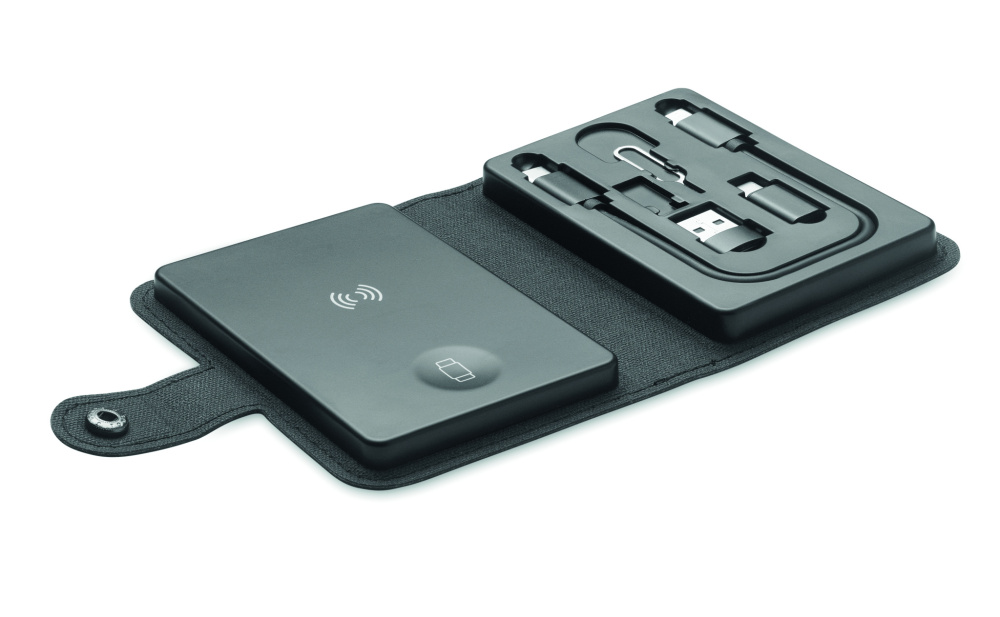 Logotrade firmakingid pilt: CAWATT 4 in 1 kaabli pistikute komplekt 15W