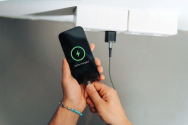 Logo trade ärikingi pilt: Urban Vitamin Monterey RCS taaskasutatud plastist laadija