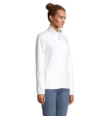 Logotrade reklaamkingituse foto: PÕHJA NAISTE tõmblukuga fliis