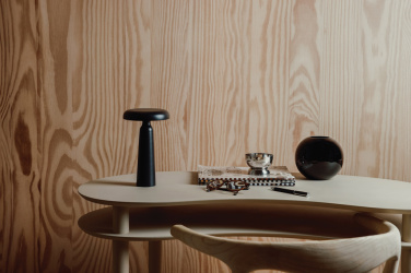 Logo trade firmakingi pilt: VINGA Avery RCS laualamp