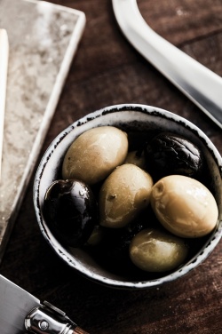 Logotrade mainoslahjat kuva: VINGA Nomimono tapassetti