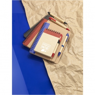 Logotrade ziemassvētku dāvanas foto: Priesteriski pārstrādāta piezīmju grāmatiņa ar pildspalvu