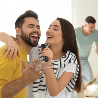 Logotrade biznesa dāvanas foto: Singvibe RCS pārstrādāta plastmasas karaoke komplekts ar dubulto mikrofonu