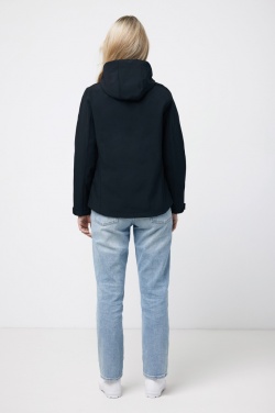 Logotrade biznesa dāvanas foto: Iqoniq Makalu sieviešu pārstrādāta poliestera soft shell jaka