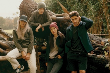 Logotrade korporatīvās dāvanas foto: Iqoniq Makalu sieviešu pārstrādāta poliestera soft shell jaka