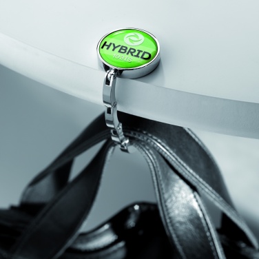 Logotrade korporatīvās dāvanas foto: Rokassomu turētājs jūsu rakstāmgaldam