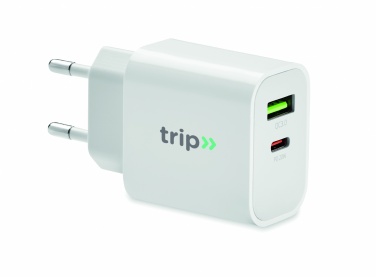 Logotrade biznesa dāvanas foto: 18W 2 portu USB lādētāja EU spraudnis