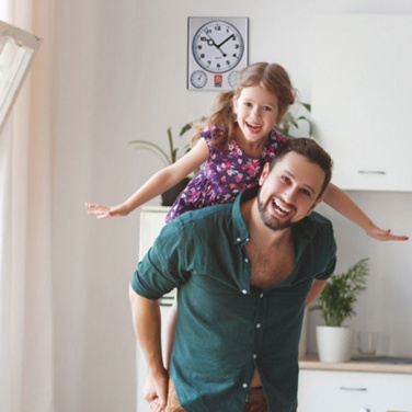 Logotrade korporatīvās dāvanas foto: Plastmasas sienas pulkstenis DEN HAAG