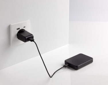 Logotrade korporatīvās dāvanas foto: Boostcore RCS otrreizējās plastmasas barošanas bloks 5 000 mAh ar USB C