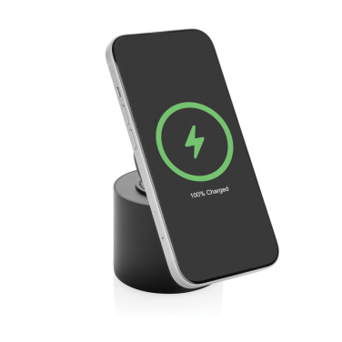 Logotrade ziemassvētku dāvanas foto: Magpulse RCS pārstrādātas plastmasas 3W skaļrunis ar magnētisku turētāju