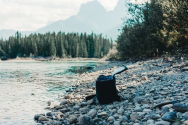 Лого трейд бизнес-подарки фото: Swiss Peak AWARE™ 1200D роскошная сумка-холодильник на 8 банок