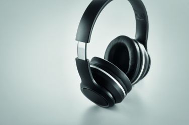 Logotrade profilprodukter bild: ANC headphone and pouch