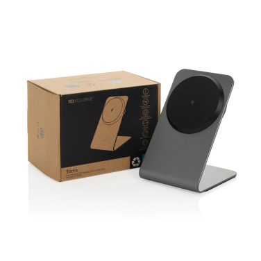 Logotrade presentreklam bild: Terra aluminium 15W magnetisk trådlös telefonställ för mobil