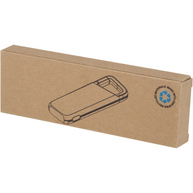 Logotrade kampanjprodukter bild: Alkes 5 000 mAh 12 W vattenbeständig powerbank av återvunnen plast med karbinhake