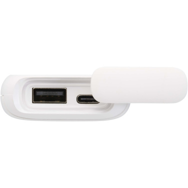 Logotrade profilprodukter bild: Alkes 5 000 mAh 12 W vattenbeständig powerbank av återvunnen plast med karbinhake