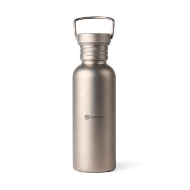 Logotrade kampanjprodukter bild: Nordic Drift Trail Light Titanium vattenflaska 600 ml